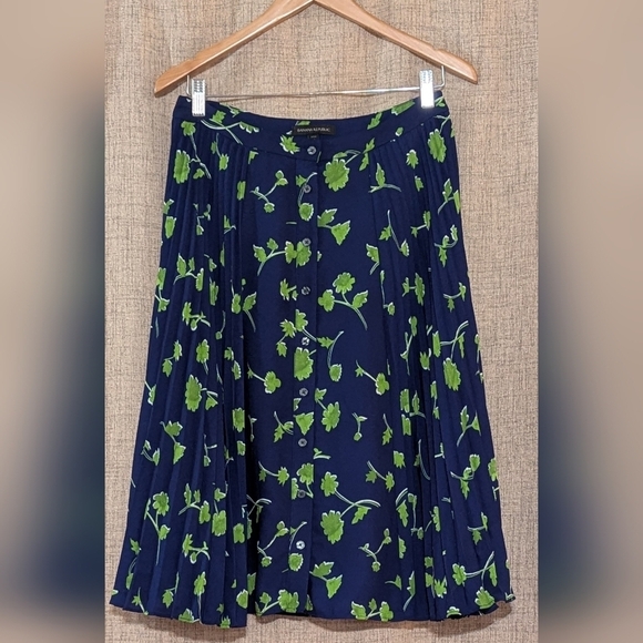 Banana Republic Button Front Pleated Skirt Kelly Green Navy Size 4 - Picture 3 of 5